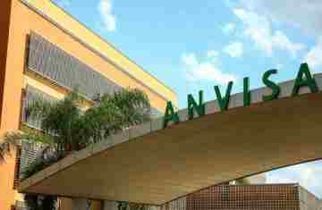 Anvisa proíbe comercialização de perfume e maquiagem capilar